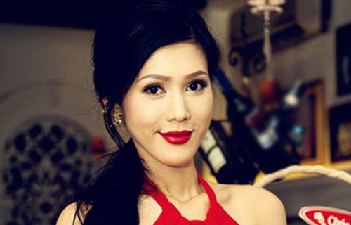 "Ngộp thở" trước body bốc lửa của nữ ca sĩ từng được ví là "cô Kim siêu vòng 3 Việt Nam"